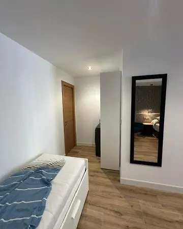 1240 Jordan Valência